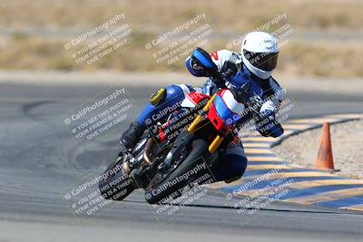 media/Mar-12-2022-SoCal Trackdays (Sat) [[152081554b]]/Turn 11 (1035am)/